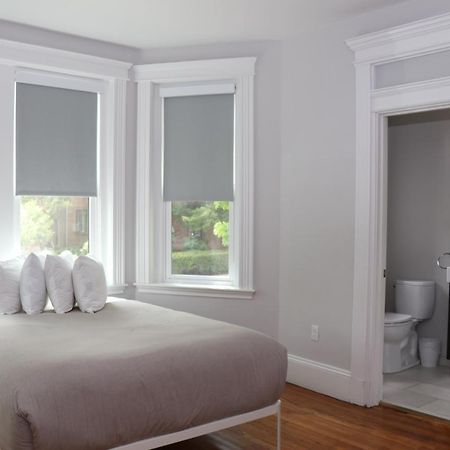 A Stylish Stay W/ A Queen Bed, Heated Floors.. #18 Brookline Exteriér fotografie