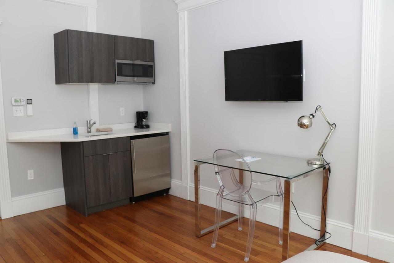 A Stylish Stay W/ A Queen Bed, Heated Floors.. #18 Brookline Exteriér fotografie
