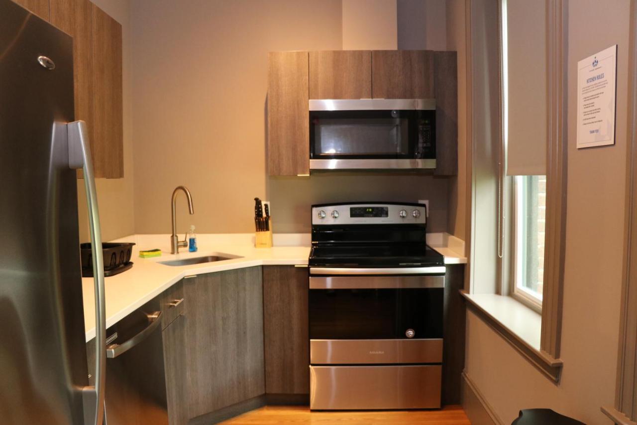 A Stylish Stay W/ A Queen Bed, Heated Floors.. #18 Brookline Exteriér fotografie