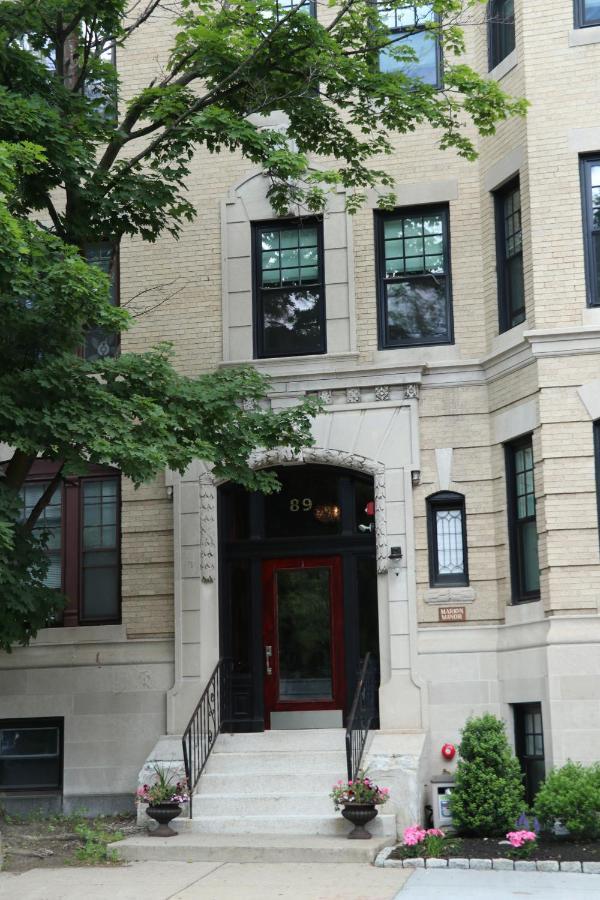 A Stylish Stay W/ A Queen Bed, Heated Floors.. #18 Brookline Exteriér fotografie